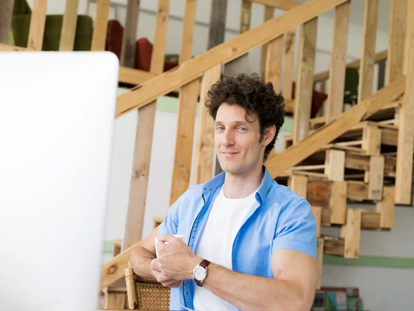 È bello sentirsi così a casa quando si è al lavoro — Foto Stock