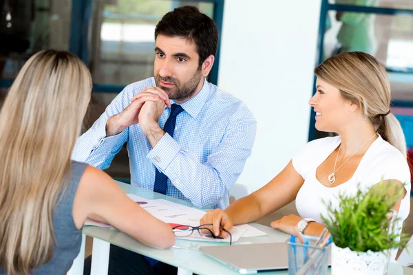 Incontro di grandi menti creative — Foto Stock