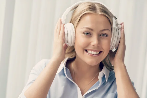 Jag hitta min motivation och energi i musik — Stockfoto