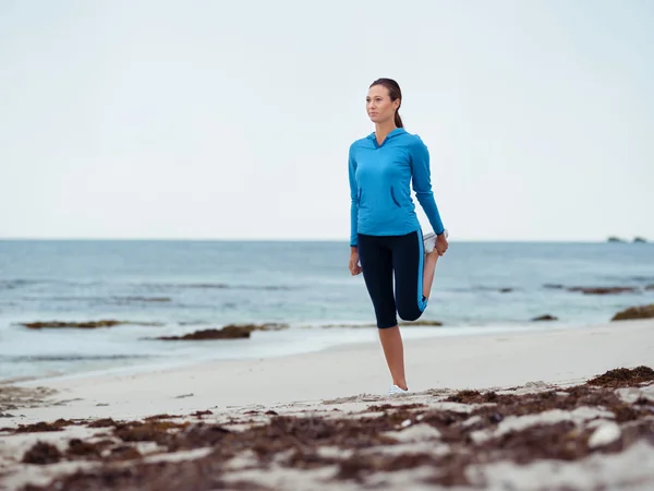 Stretching kommer att hålla mig passa — Stockfoto