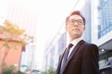 Benim iş konusunda ciddi