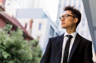 Benim iş konusunda ciddi