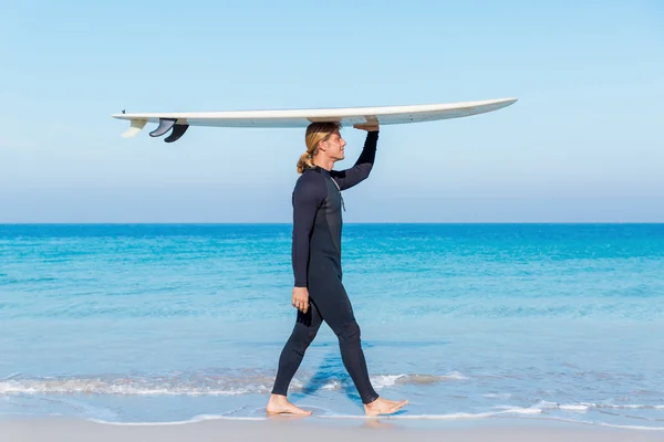 Pronti a colpire le onde — Foto Stock