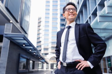 Benim iş konusunda ciddi