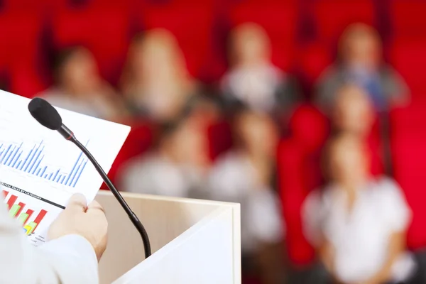 Speaker at stage — Stock Photo, Image