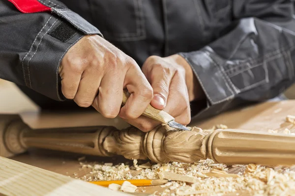 Tischler bei der Arbeit — Stockfoto