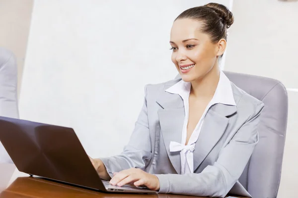 Beautiful office manager — Stock Photo, Image