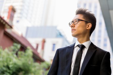 Benim iş konusunda ciddi