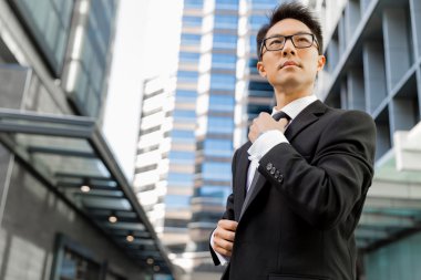 Benim iş konusunda ciddi