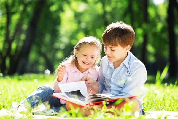 Summer weekend outdoors — Stock Photo, Image