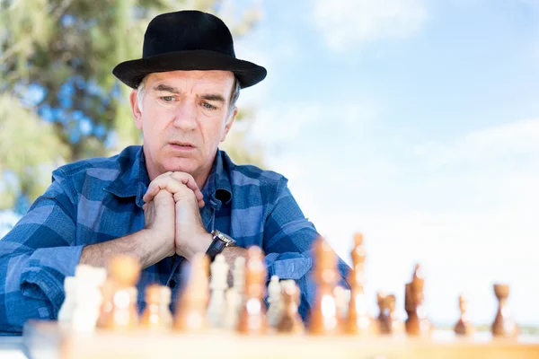 Pensare alla strategia degli scacchi — Foto Stock