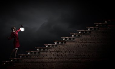 Karanlıkta kaybetti