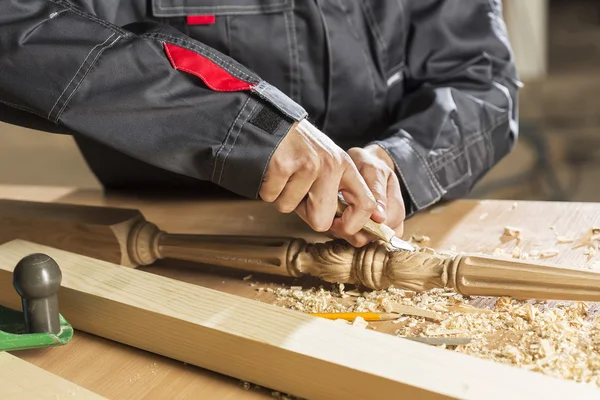 Tischler bei der Arbeit — Stockfoto