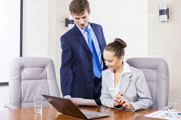 Augenblicke im Büro — Stockfoto