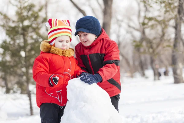 Winter active games — Stock Photo, Image