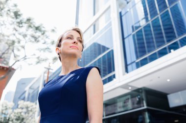 Yeni iş günü önde gidiyor