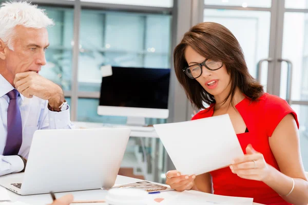 Travailler en équipe — Photo