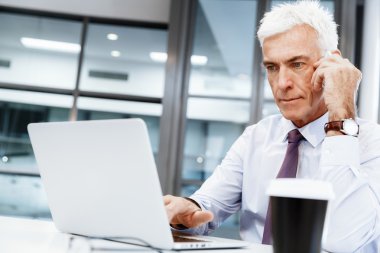 Varlık bağlı ve temas halinde