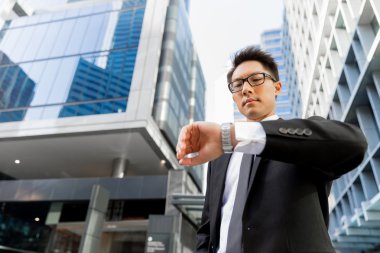 Zamanında olmak gerekir