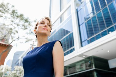 Yeni iş günü önde gidiyor