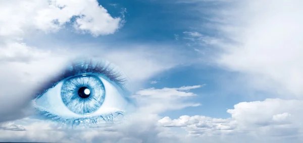 Глаз в небе — стоковое фото