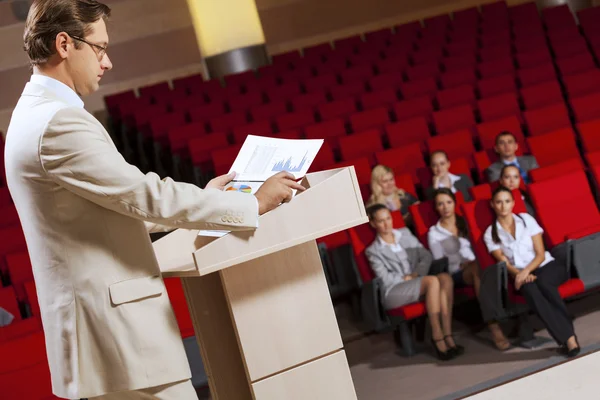 Speaker at stage — Stock Photo, Image