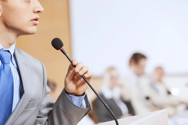 Speaker at stage — Stock Photo, Image