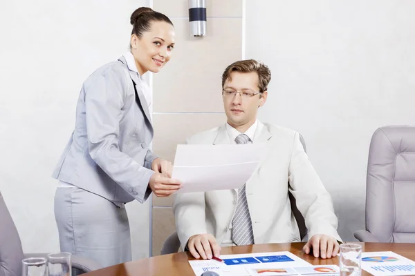 Momenti di lavoro ufficio — Foto Stock