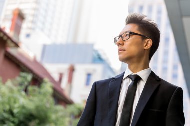 Benim iş konusunda ciddi