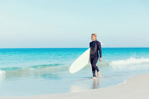 Pronti a colpire le onde — Foto Stock