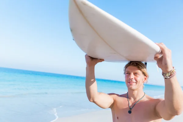 Pronti a colpire le onde — Foto Stock