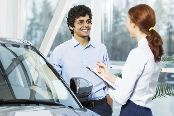 Este carro é perfeito para você — Fotografia de Stock