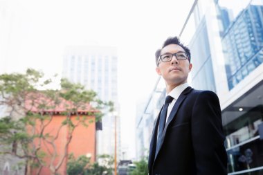 Benim iş konusunda ciddi