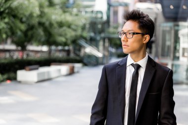 Benim iş konusunda ciddi