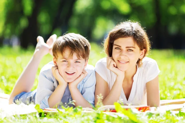 Wochenende im Park — Stockfoto