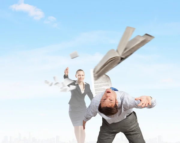 Two business people fighting with each other — Stock Photo, Image