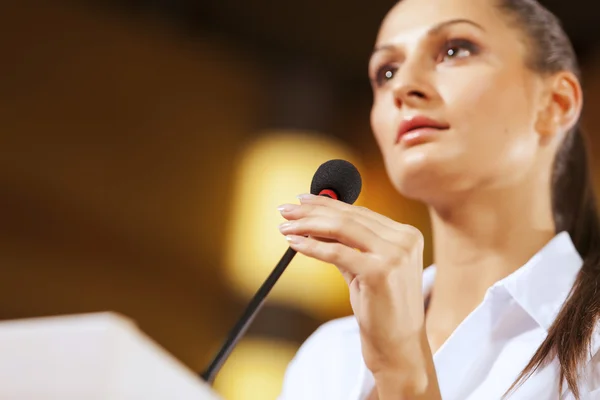 Speaker at stage — Stock Photo, Image