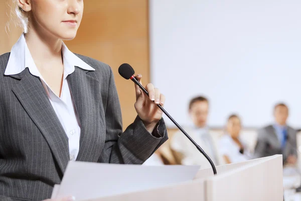 Speaker at stage — Stock Photo, Image