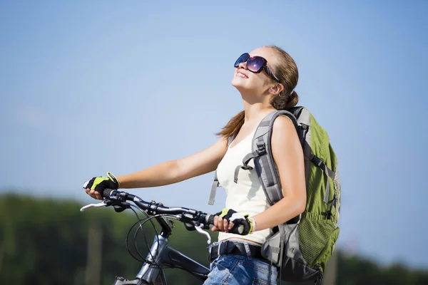 Passeio de bicicleta de verão — Fotografia de Stock