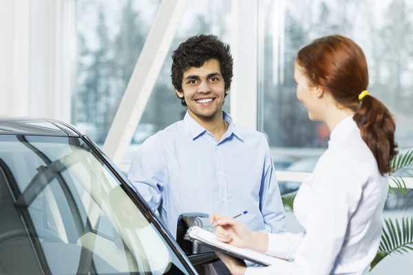 Este coche es perfecto para usted — Foto de Stock