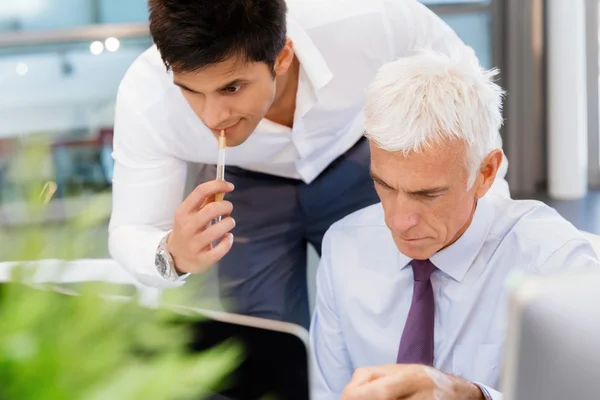 Trabajar juntos de manera efectiva — Foto de Stock