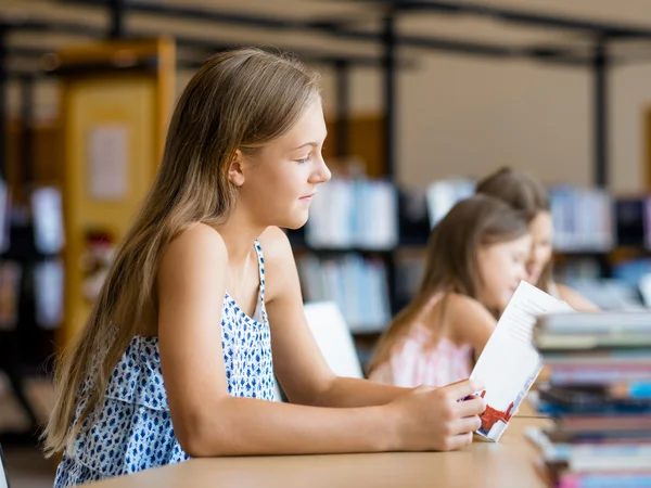 I love reading — Stock Photo, Image