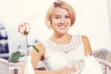 Bir fincan çay istiyorum