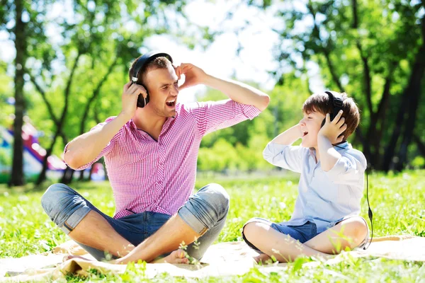 Weekend in park — Stock Photo, Image