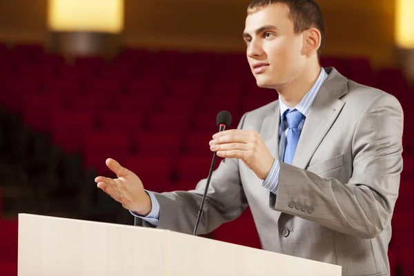 Speaker at stage — Stock Photo, Image