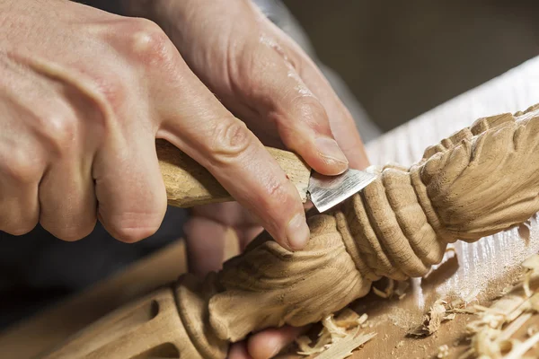 Tischler bei der Arbeit — Stockfoto