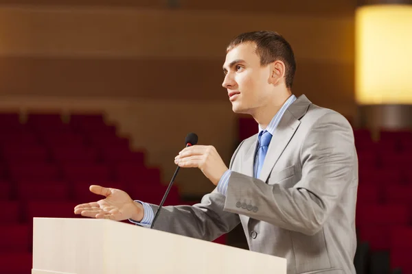 Speaker at stage — Stock Photo, Image