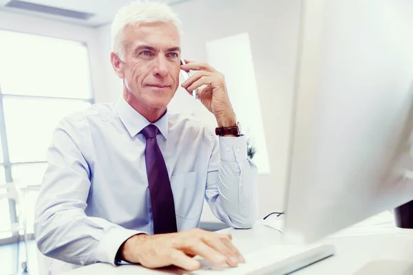 Zijn verbonden en in aanraking — Stockfoto