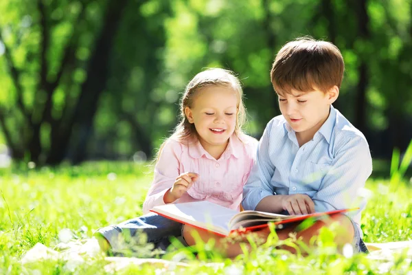 Summer weekend outdoors — Stock Photo, Image