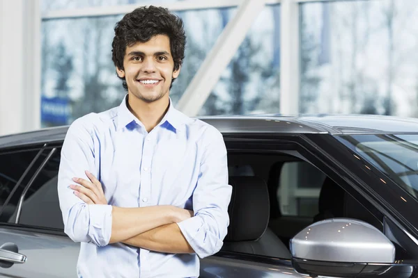 Compra de carro — Fotografia de Stock